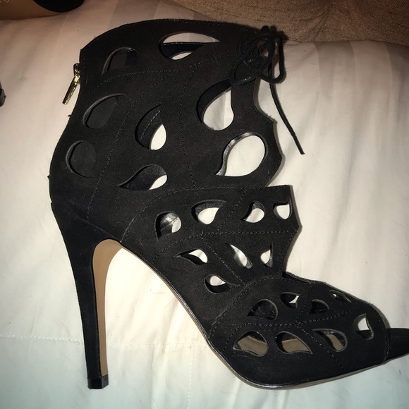 Aldo Shoes - Aldo Size 8 black suede heels. Like new.